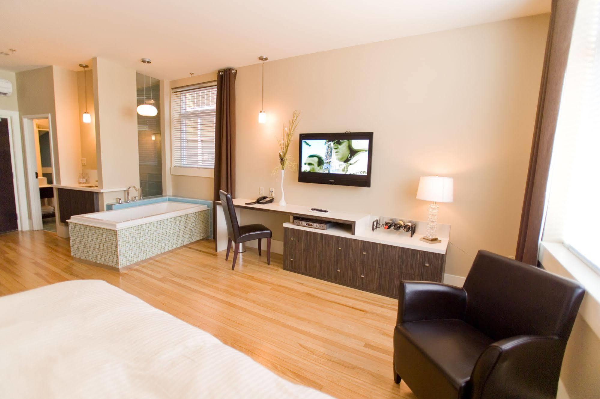 St James Gate By Bower Boutique Hotels Moncton Exteriör bild